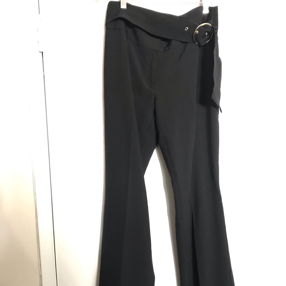 Black Stretchy (Dress-)pants with belt.